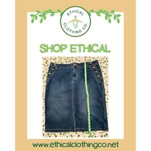 Chico's Denim Skirt Size: 2